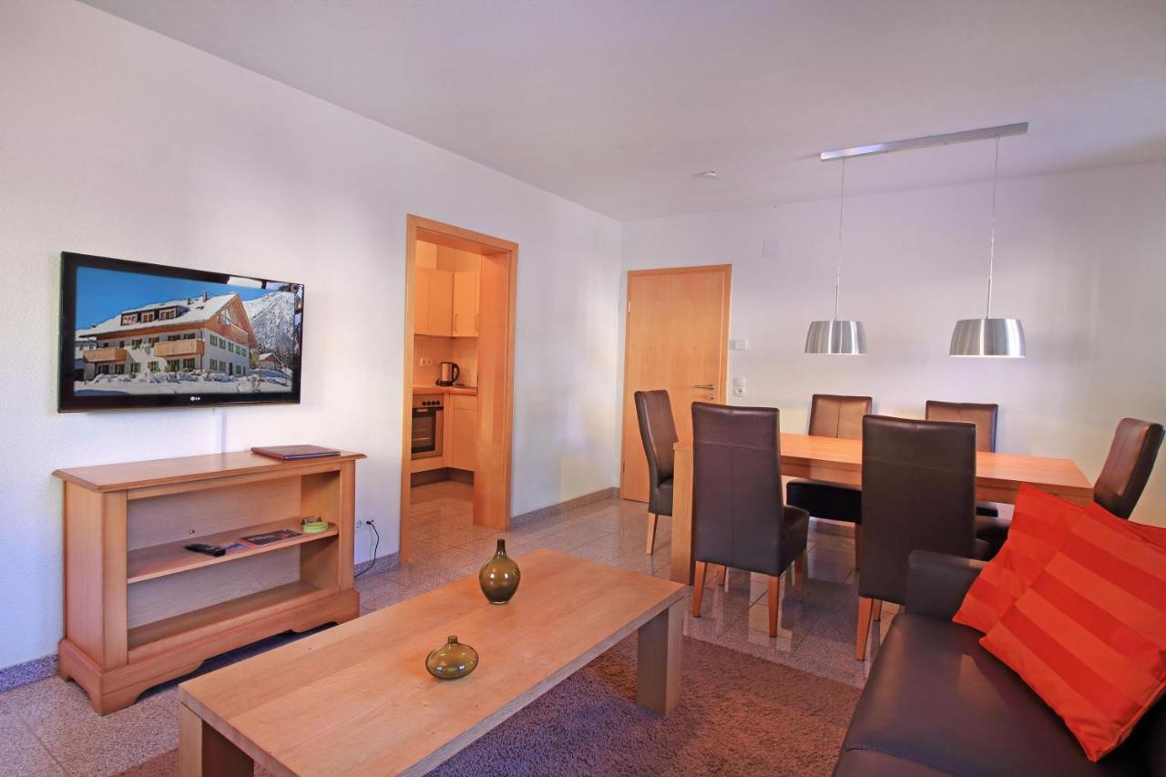 Chalet Zur Rose Appartement Berwang Buitenkant foto