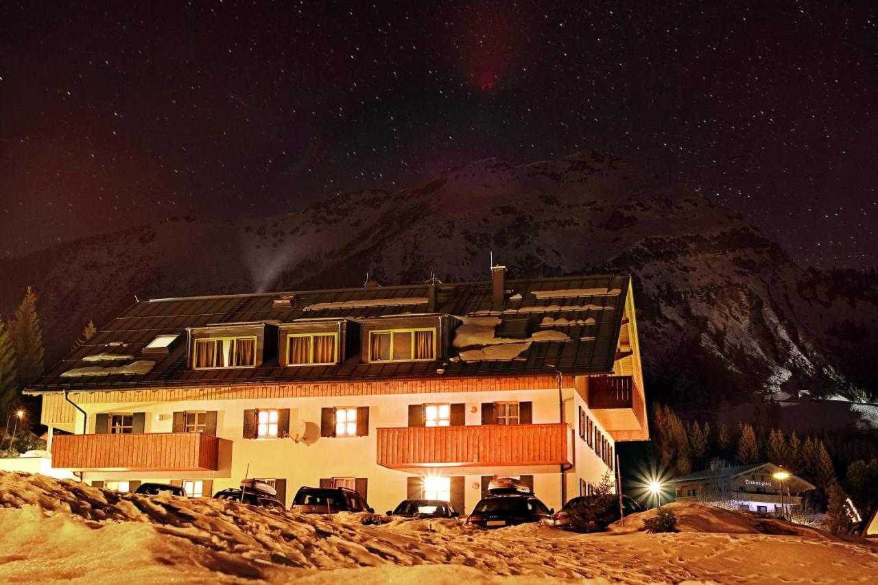 Chalet Zur Rose Appartement Berwang Buitenkant foto
