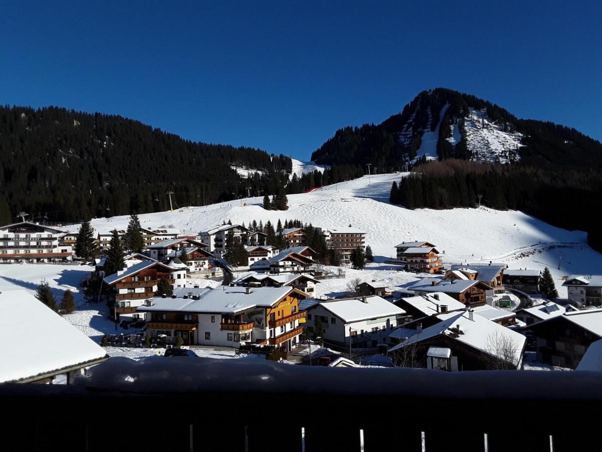 Chalet Zur Rose Appartement Berwang Buitenkant foto