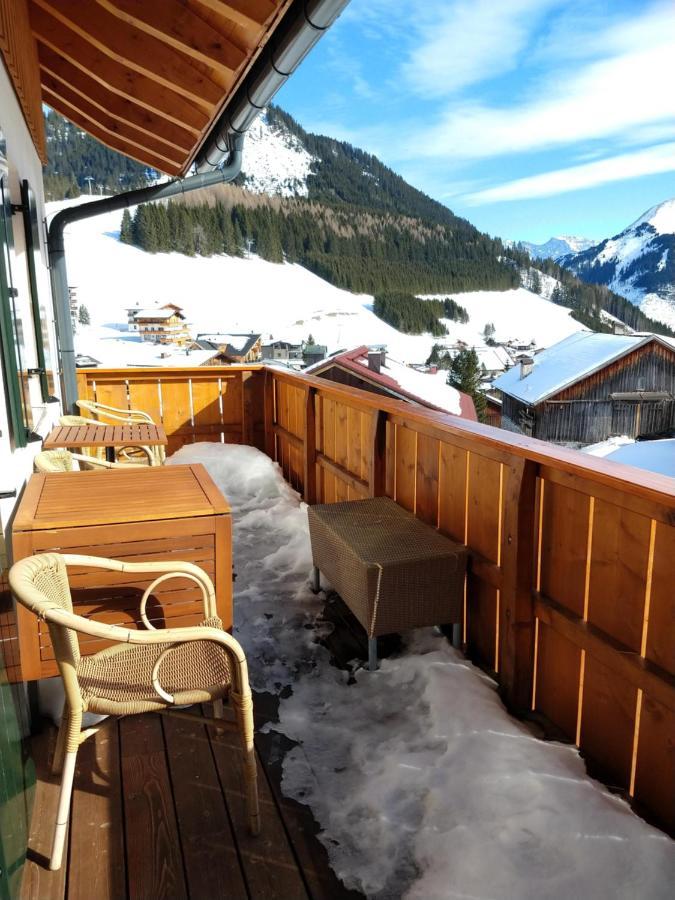 Chalet Zur Rose Appartement Berwang Buitenkant foto